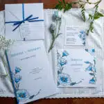 Coordinato matrimonio fiori bianchi e blu foto cerimonia